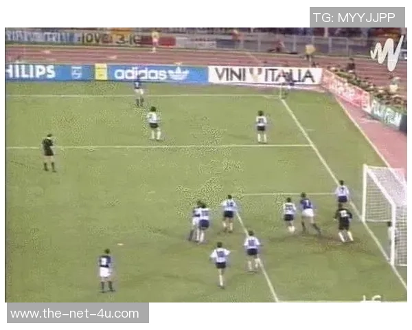 足球明星为何普遍近视背后的原因与影响解析