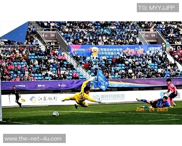 足球明星勇闯冰水挑战赛引发热议网友纷纷模仿体验极限运动魅力 足球明星勇闯冰水挑战赛引发热议网友纷纷模仿体验极限运动魅力