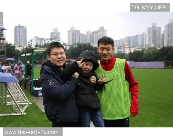 重庆羽毛球队技术争议引发热议球迷与专家观点碰撞激烈